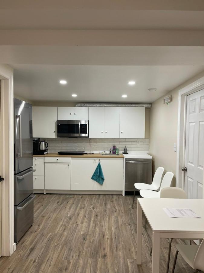 Katie Entire Basement 3 Bedrooms Charlottetown Exterior photo
